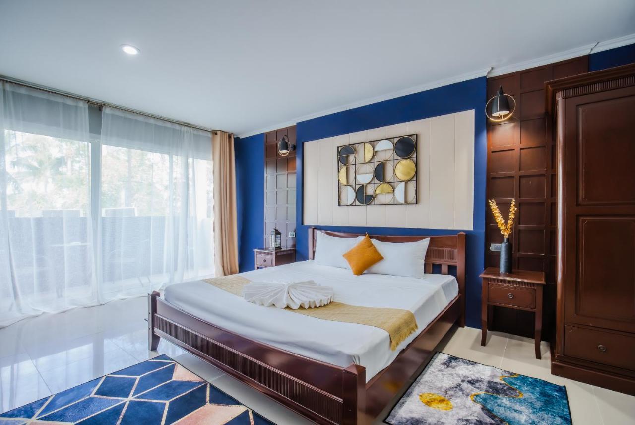 Time Out Hotel Patong Exterior foto